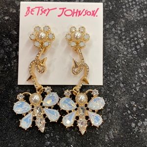 1 hr sale Betsey Johnson butterfly statement earrings